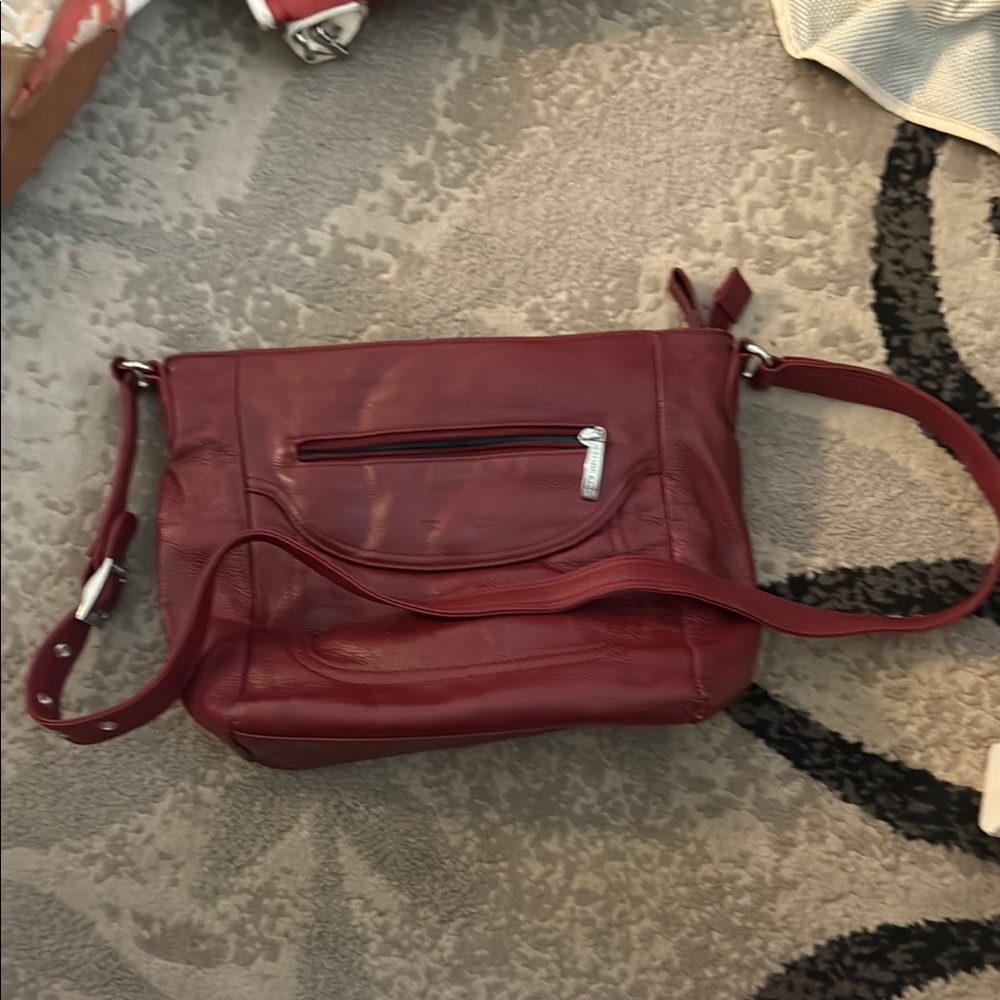 Elegant Red Leather Shoulder Bag